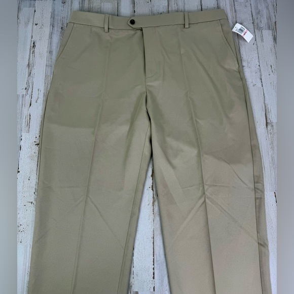 Izod Golf Men's Straight Fit Pants Wicking Sun Control Size 40x32 NWT - Picture 3 of 11